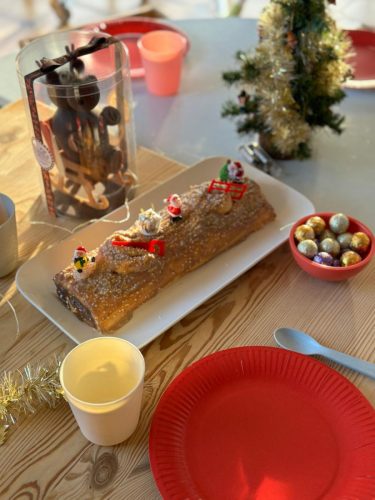 4aa75d23-1a05-4dbd-a552-ec42bc0f1802